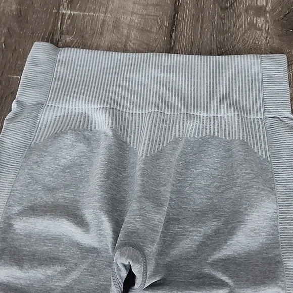 Gymshark Amplify Ombré High Waisted Seamless Leggings Light Gray Ivory White XS - Picture 10 of 12